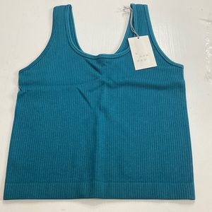 Women’s turquoise tank top Size Small